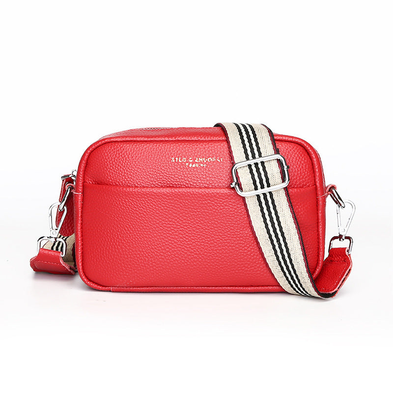 Black Crossbody Camera Bag – Contrast Strap Everyday Accessory