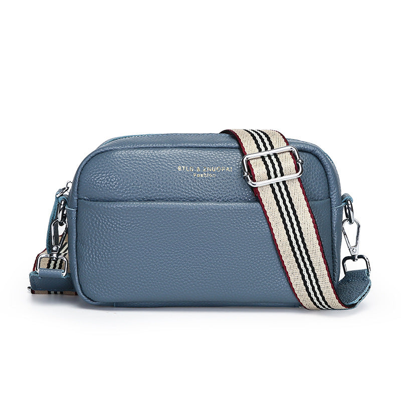 Black Crossbody Camera Bag – Contrast Strap Everyday Accessory