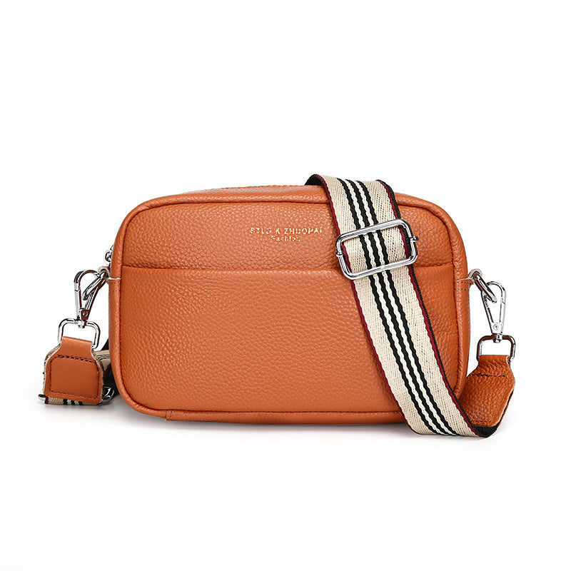 Black Crossbody Camera Bag – Contrast Strap Everyday Accessory